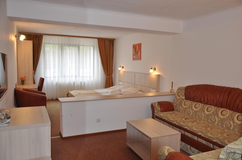 Cabana Claris Văliug Quarto foto